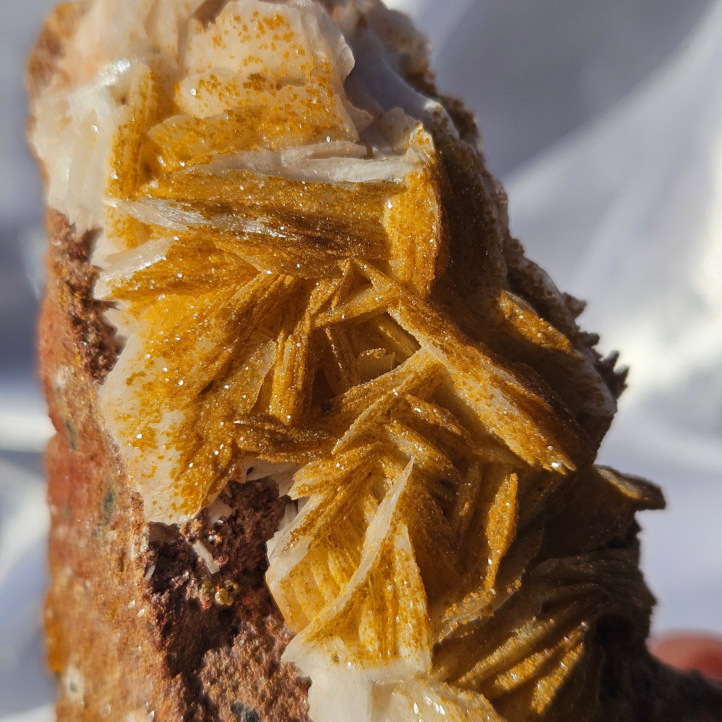 Vanadinite on stillbite specimen