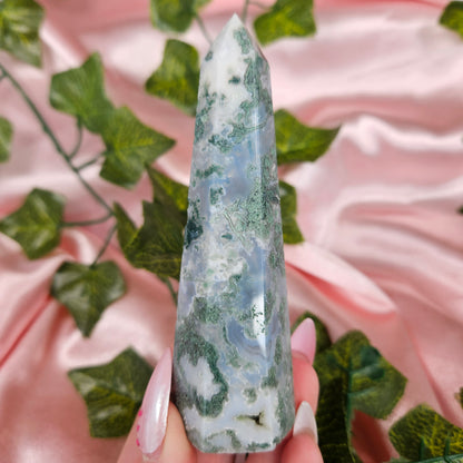 Moss agate oblisk
