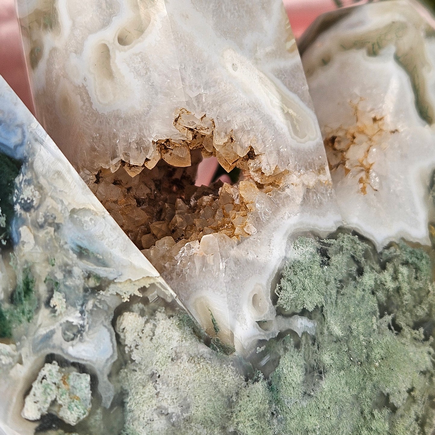 Moss agate triple point