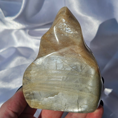 Peach moonstone flame