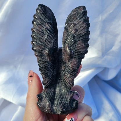 Garnet & arfvedsonite dark angel