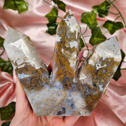 Moss agate triple point