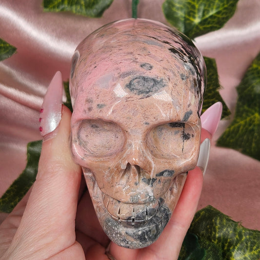 Rhodonite skull