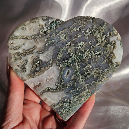 Moss agate heart